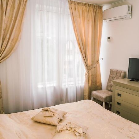 Hotel Cora Bistrita Экстерьер фото