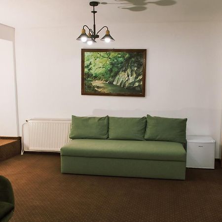Hotel Cora Bistrita Экстерьер фото