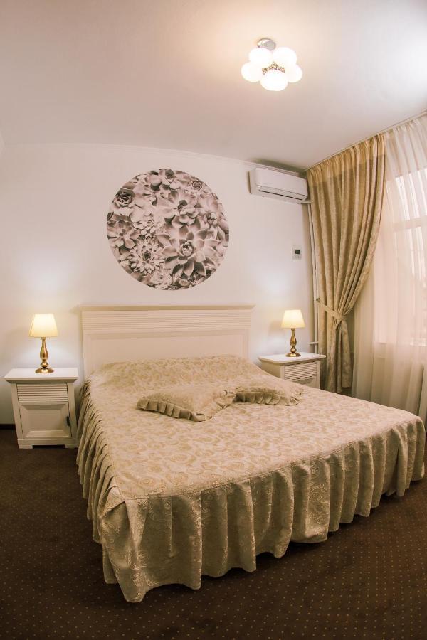 Hotel Cora Bistrita Экстерьер фото